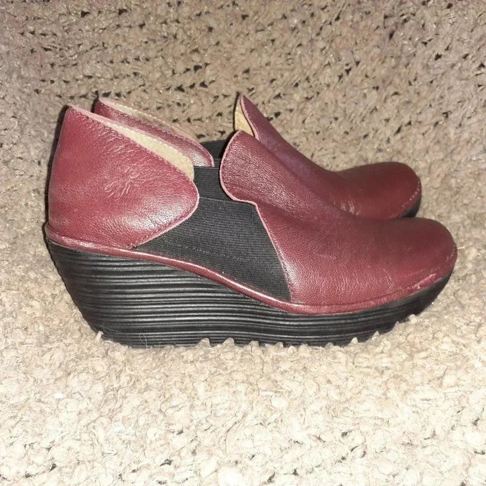 Fly London Yua P500578003 Women's Red Leather/Elastic Platform Wedge - Picture 4 of 7